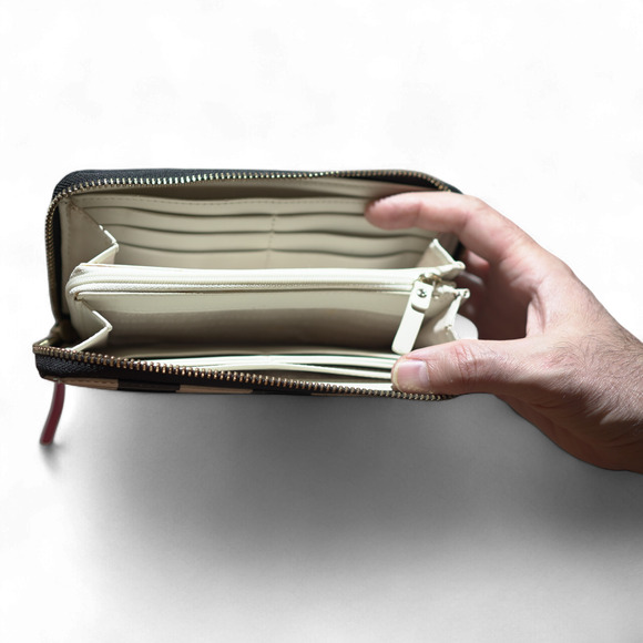 Kate Spade Neda Grove Street printed Pop Art Check Zip Around Wallet Girly GUC - Picture 9 of 15